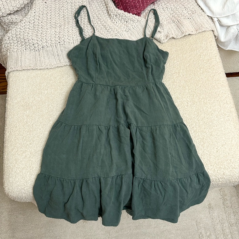 Lulu’s green mini dress